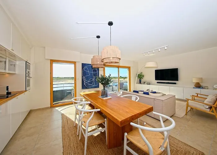 La Promenade Du Port - Balcon Vue Sur Le Port * Barneville-Carteret