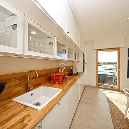 La Promenade Du Port - Balcon Vue Sur Le Port *